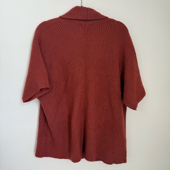 Cabi Rosewood Two Button Sweater Womens Size S Red Knit Shawl Neck Short Sleeves - Picture 4 of 8